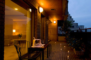 都心にありながら夜は静かに、そして少し贅沢にお過ごしいただけます。